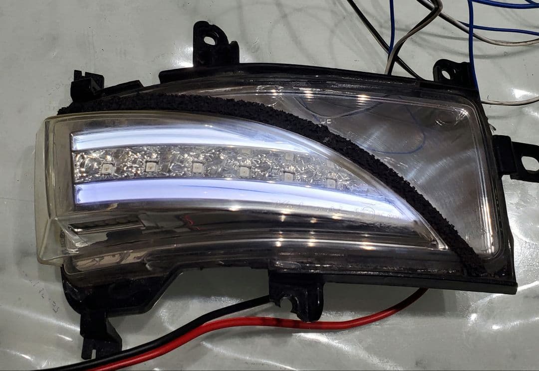 ヴァレンティ LED ドアミラーウインカー(エルグランドE52用)