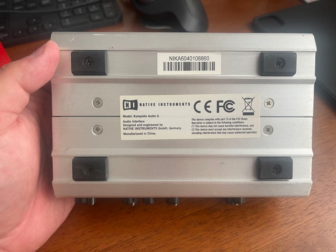 KOMPLETE AUDIO 6 オーディオインターフェイス 本体のみ