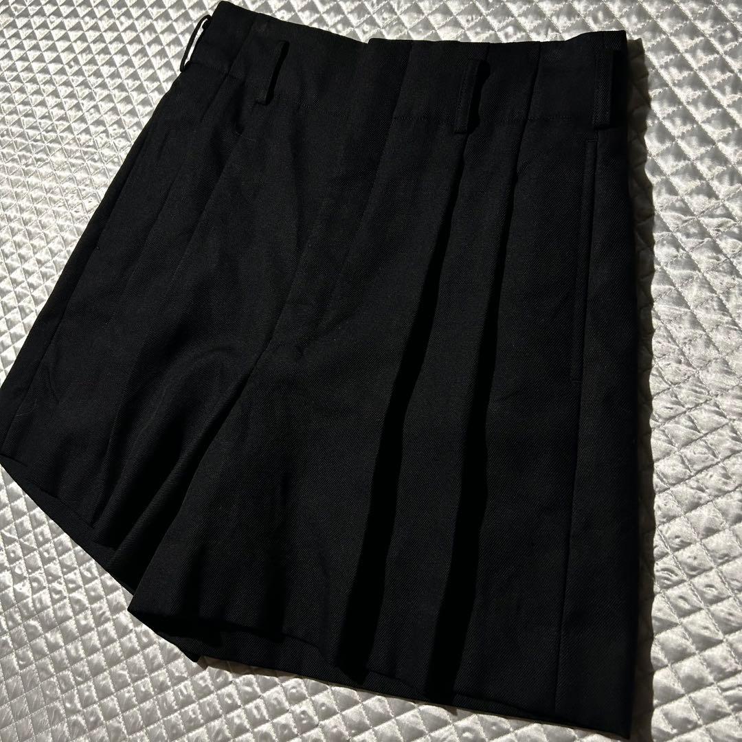 AD2022 23SS 2タックプリーツショーツ ハーフパンツ 黒 ウール