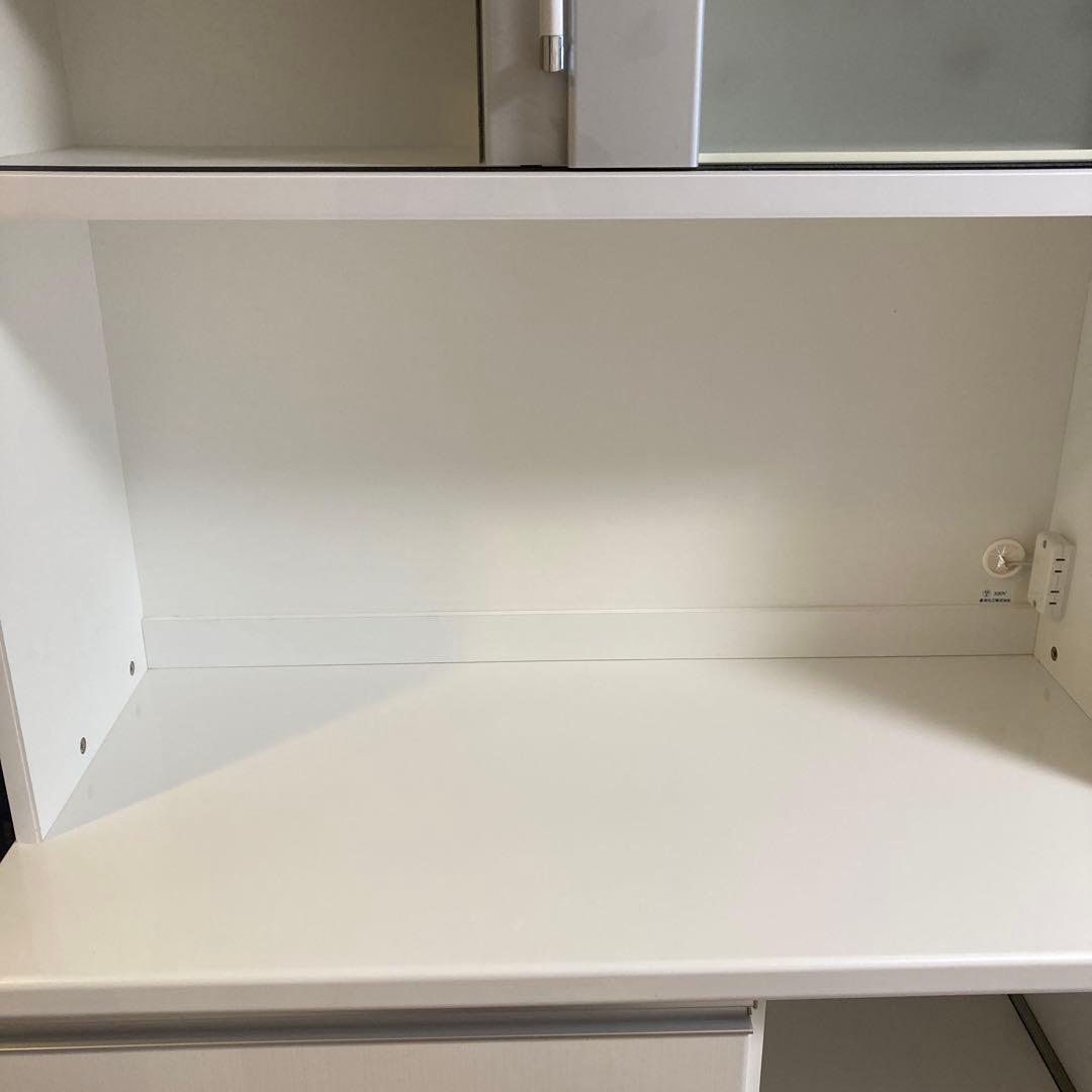 ニトリ　キッチンボード　アルミナ　食器棚