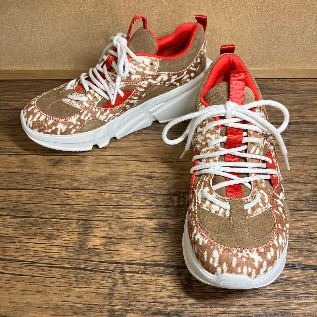 （K25928）★美品★ UGG アグ カレ レース スぺクル 23.5㎝