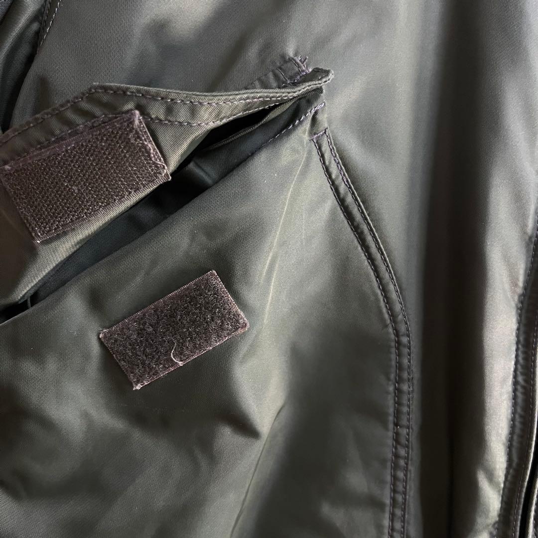 AVIREX アヴィレックス CWU フライトジャケット M カーキ 短丈 中綿