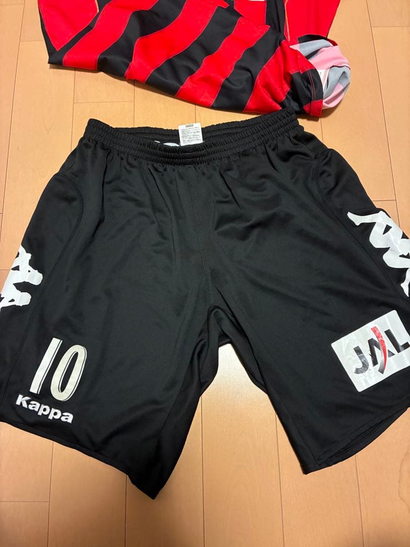 北海道コンサドーレ札幌　Kappa サッカーウェア 赤黒 ストライプ 10番