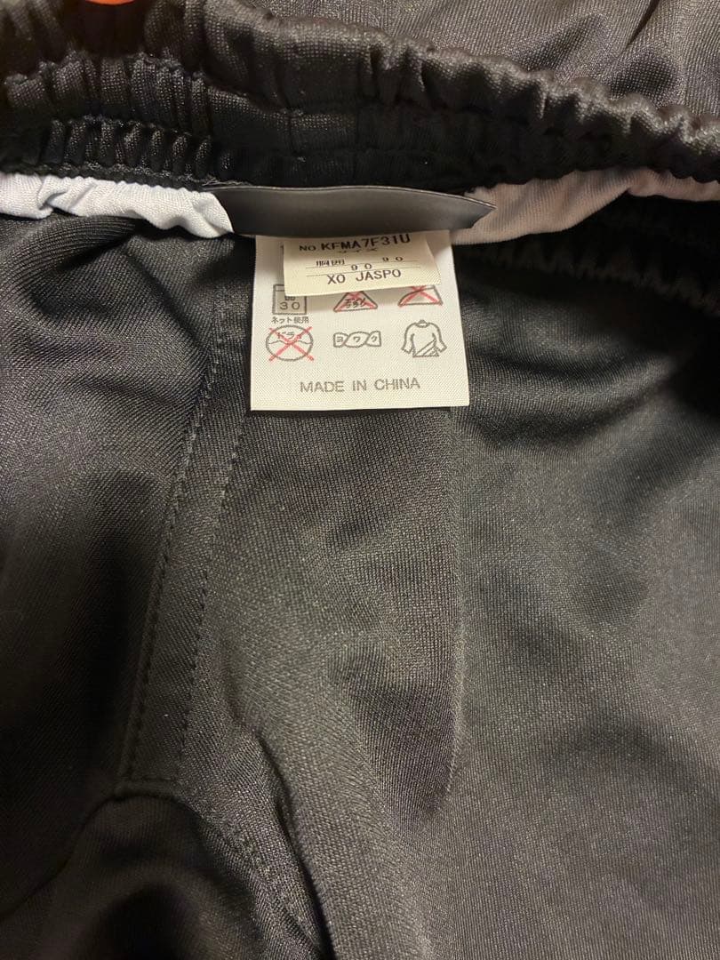 北海道コンサドーレ札幌　Kappa サッカーウェア 赤黒 ストライプ 10番