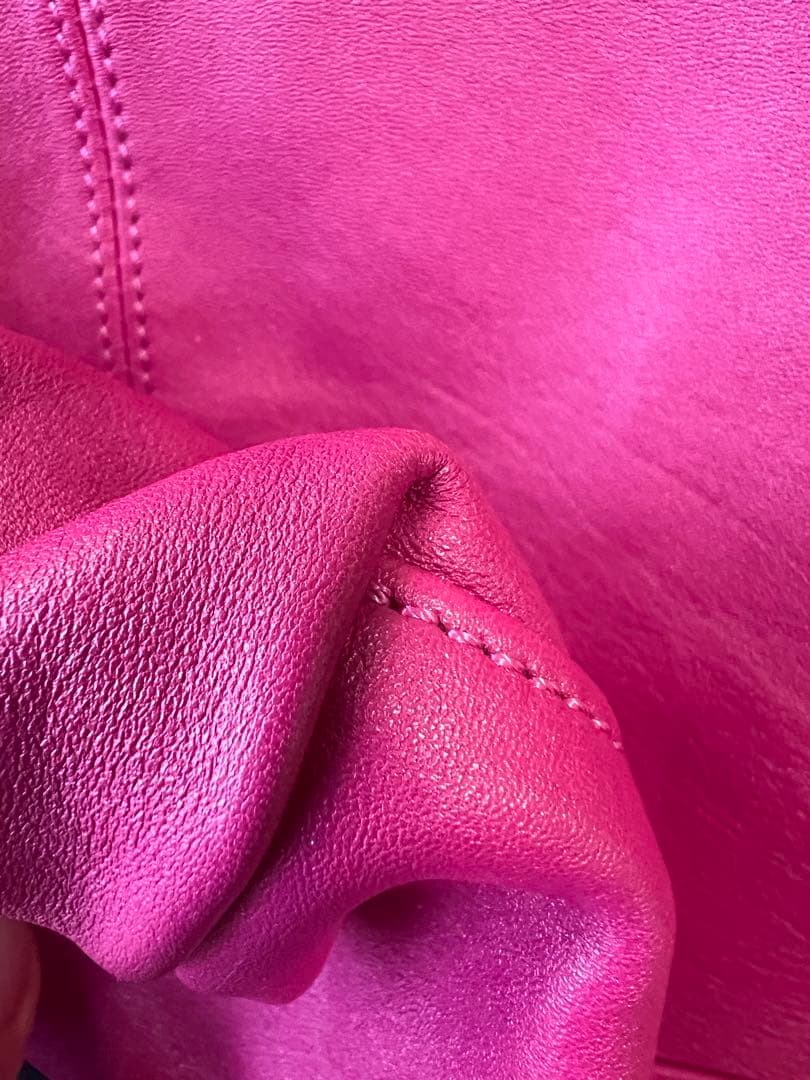 ロンシャン　リアルレザー　本革　ピンクレザーショルダーバッグ