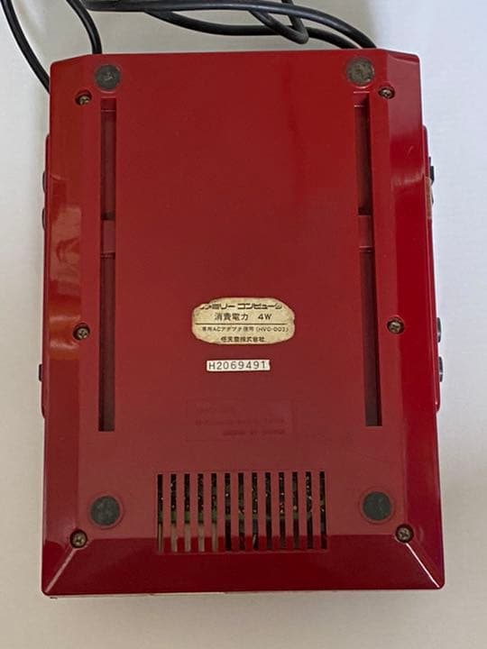 【スーパージャンク品】ファミコン本体　黄ばみ割れ汚れあり　良い味わい出まくり♪