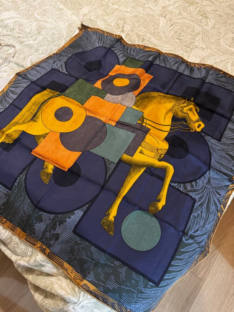 HERMESエルメス カレ90 大判スカーフ シルク100%