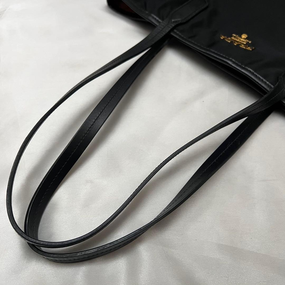 ◇極美品◇プラダ　トートバッグ　ナイロン×レザー　ブラック　ロゴ金具　裏地ピンク