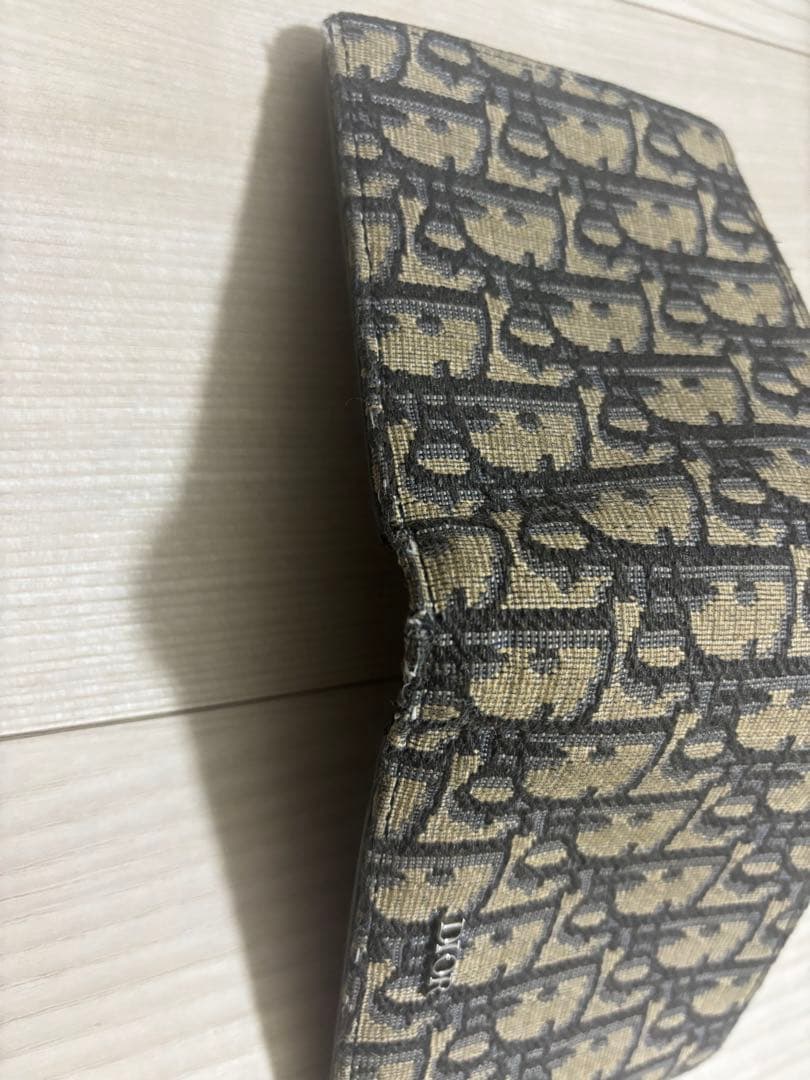 Dior 二つ折り財布 モノグラムデザイン