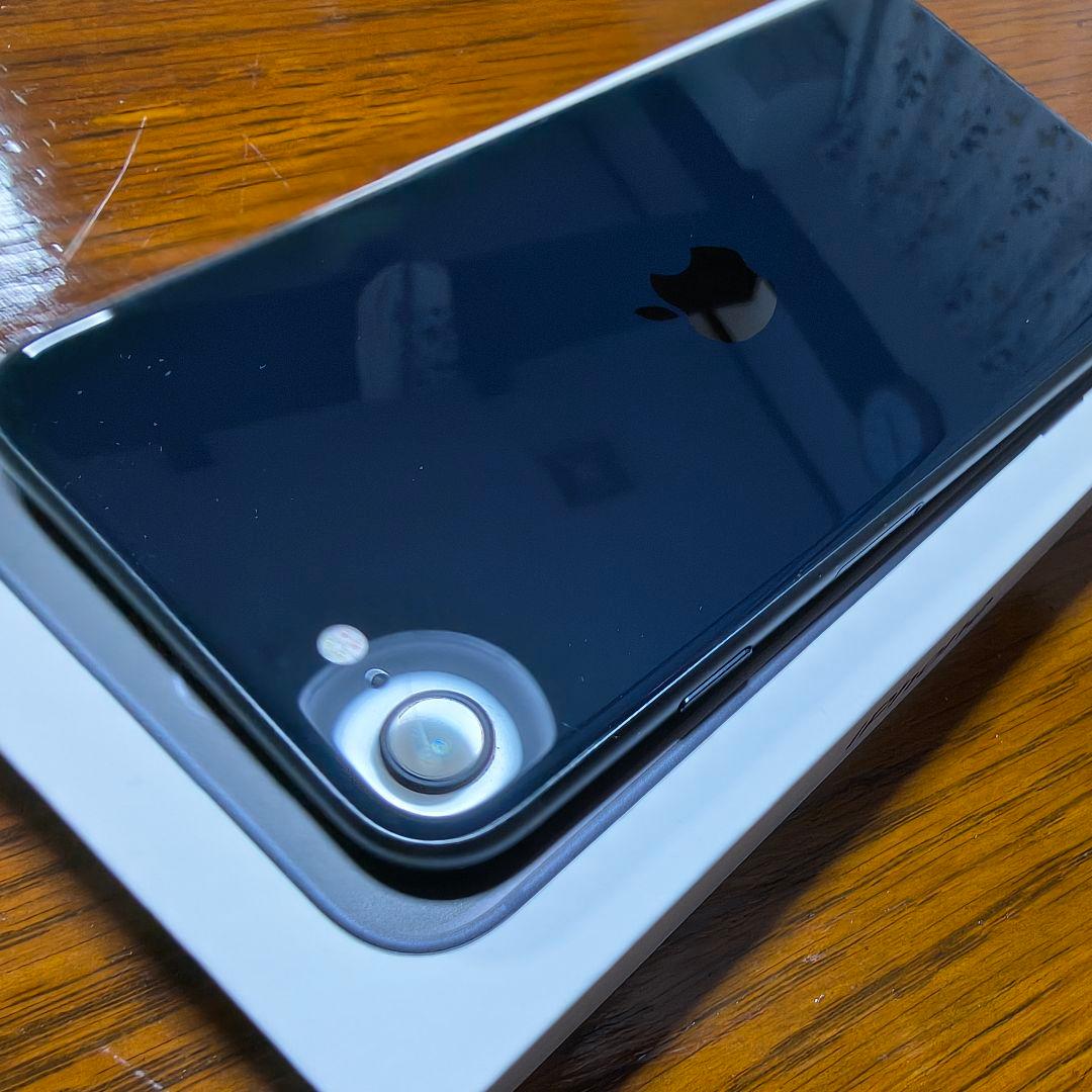 【美品】iPhone SE 第3世代 64GB ミッドナイト