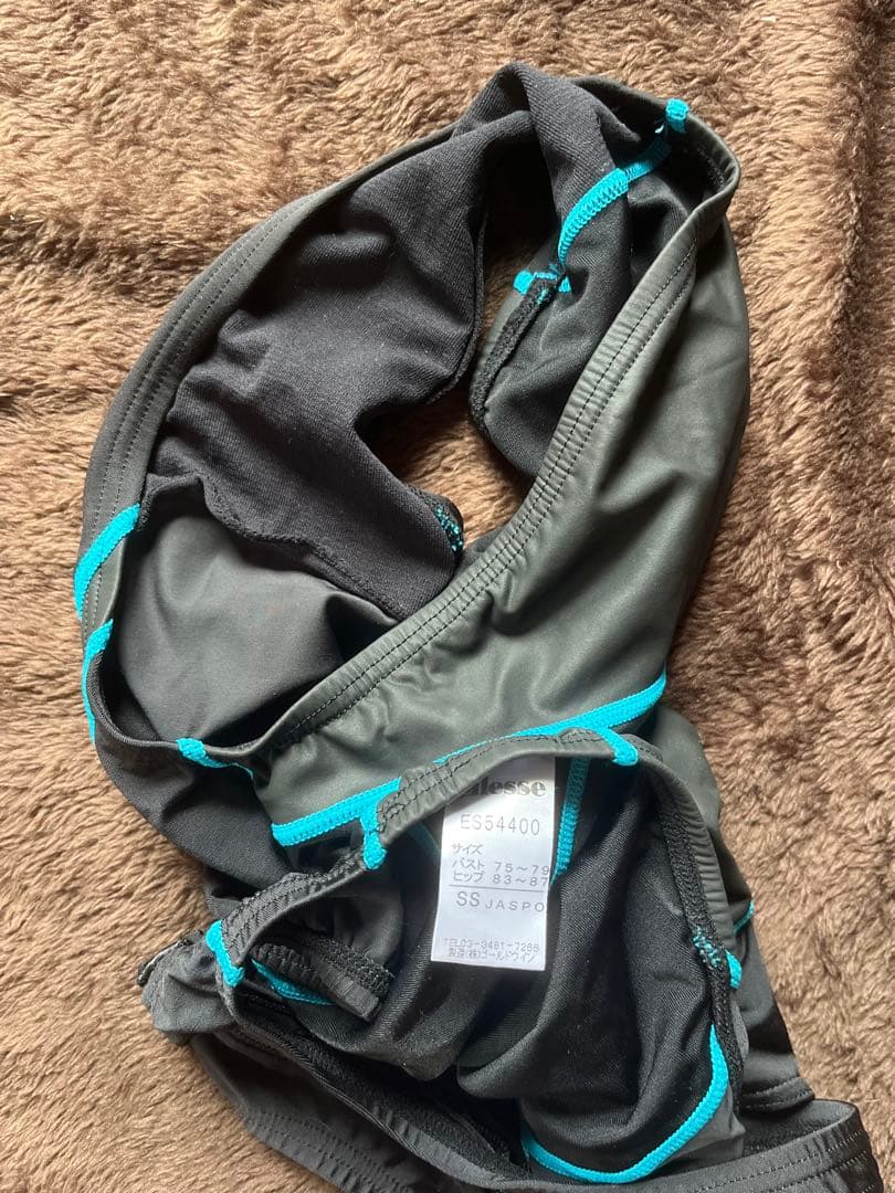 ellesse競泳水着 ブラック　グリーンライン