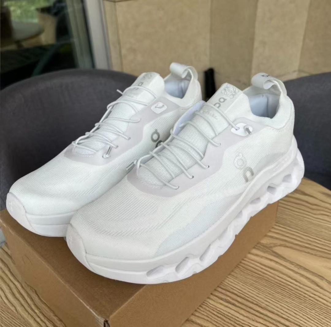 LOEWE On Cloudtilt ホワイト　袋・箱付き