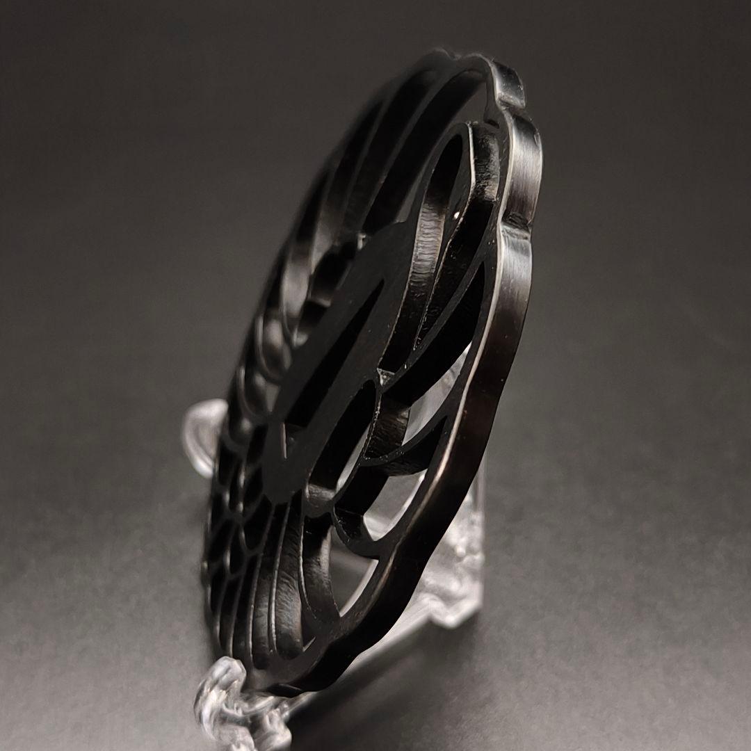 刀鍔　鶴丸の図　目に銀象嵌　鉄製　金工品　細工　職人作　日本刀装具　刀剣美術