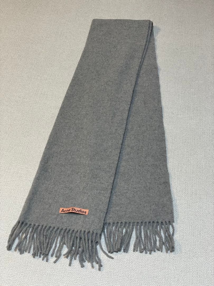 Acne Studios フリンジウールスカーフ ナロー ライトグレーメランジ