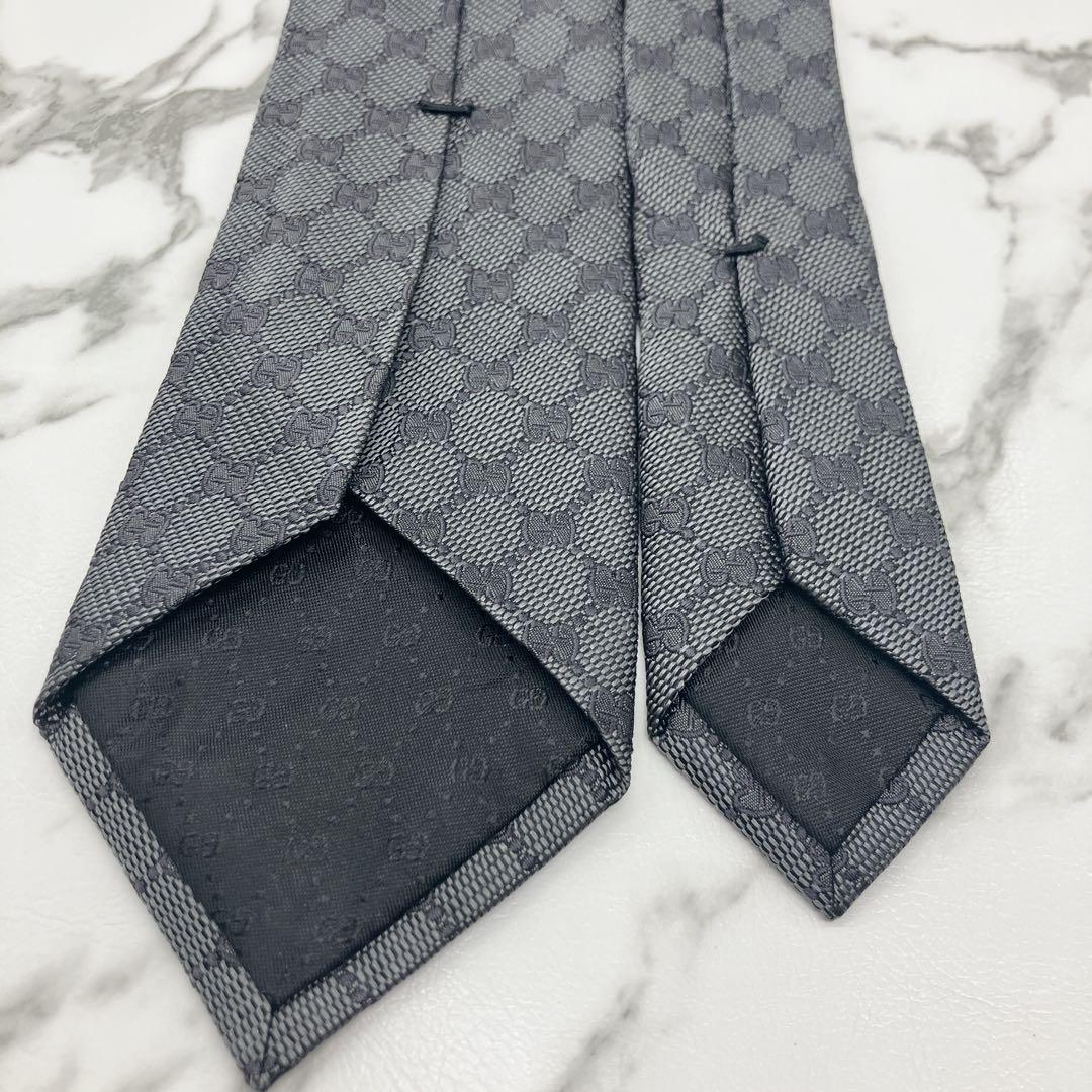 美品 GUCCI グッチ ネクタイ GG柄 シルク グレー系 高級感 ビジネス