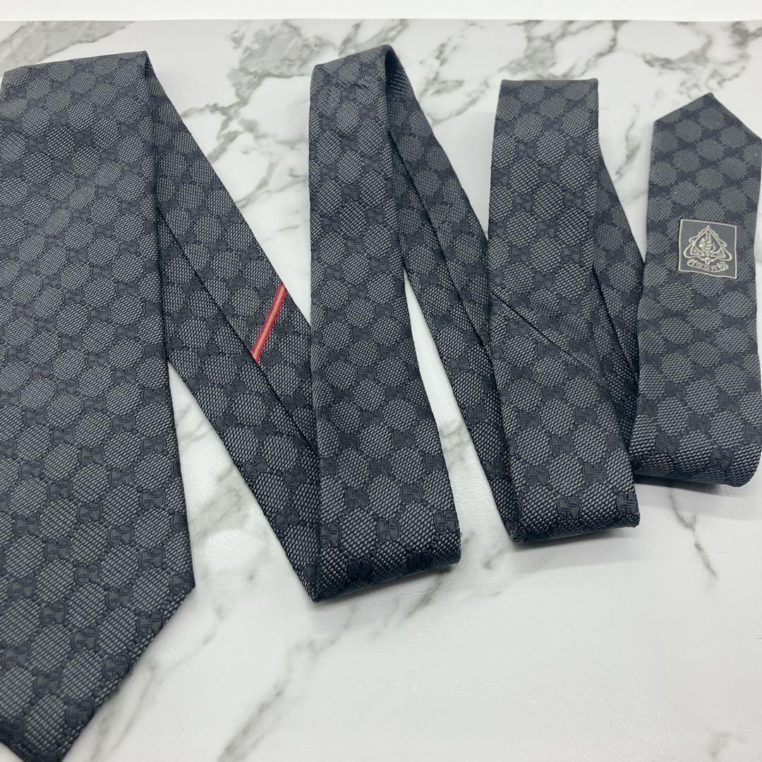 美品 GUCCI グッチ ネクタイ GG柄 シルク グレー系 高級感 ビジネス