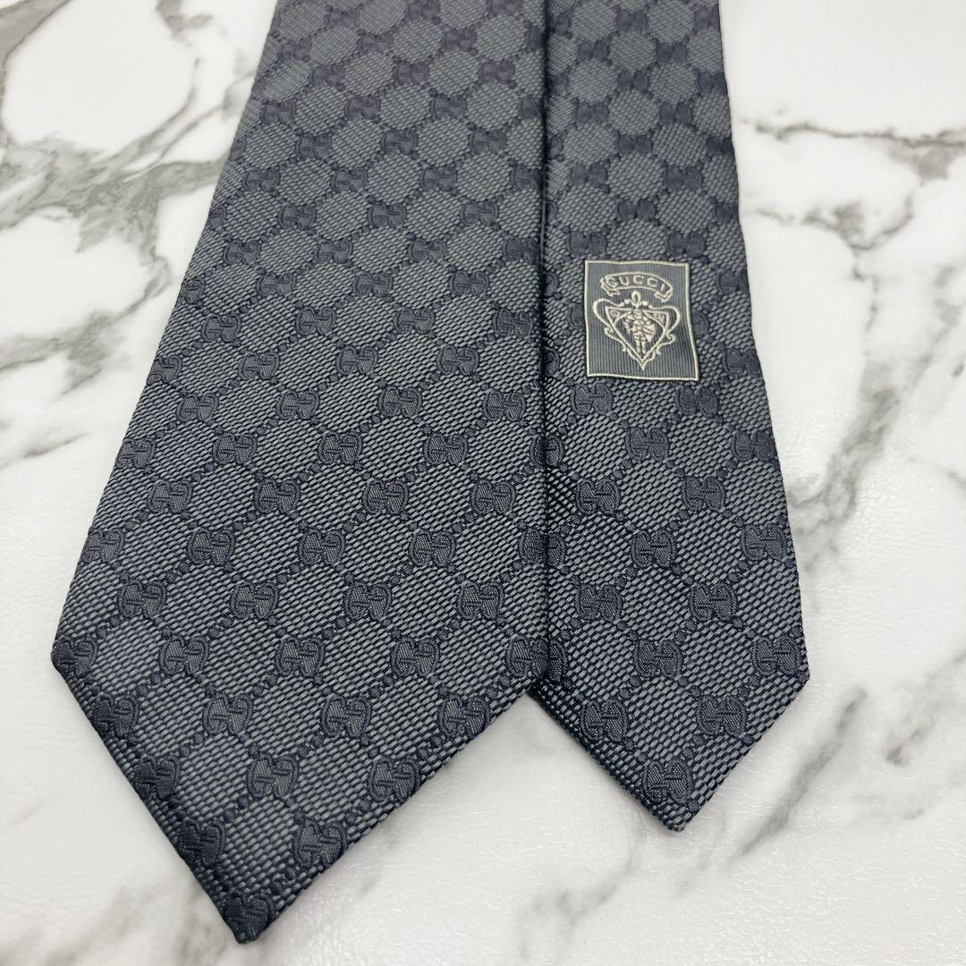 美品 GUCCI グッチ ネクタイ GG柄 シルク グレー系 高級感 ビジネス