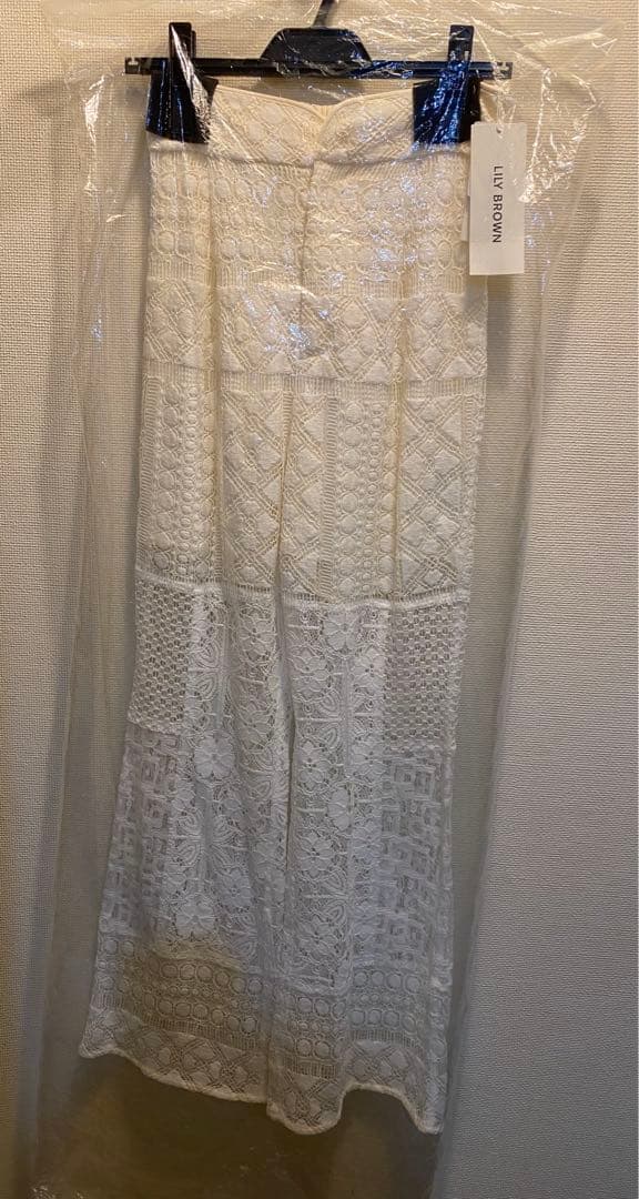 完売品 新品タグ付き LILY BROWN パッチワークレースフレアパンツ