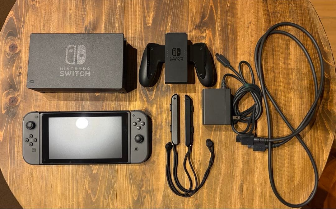 Nintendo Switch 本体 グレー　純正付属品有り