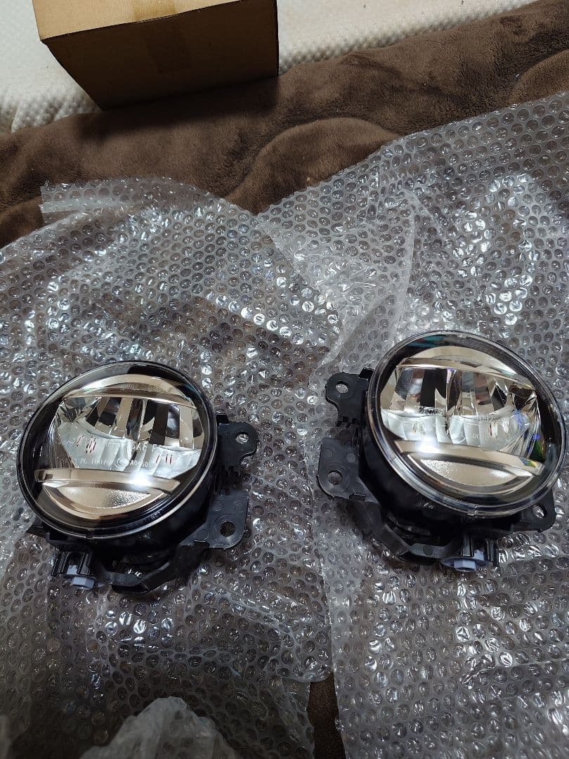 新品 未使用 スズキ 左右純正LEDフォグランプ mk53s