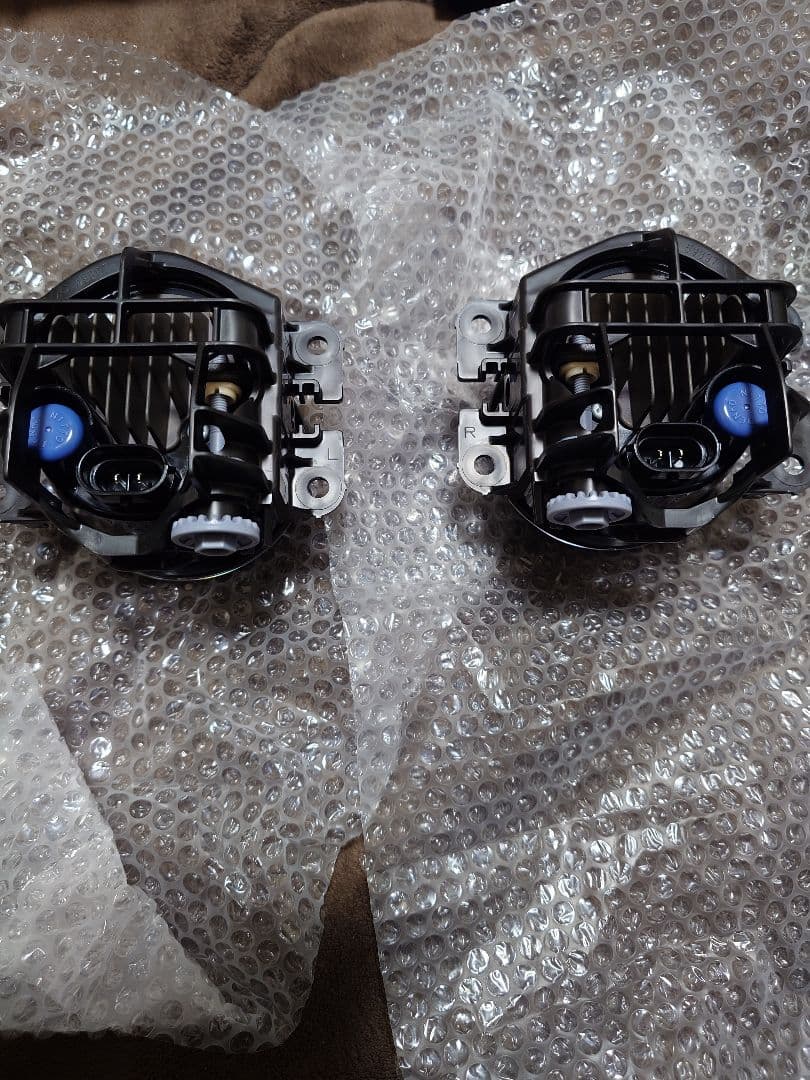 新品 未使用 スズキ 左右純正LEDフォグランプ mk53s