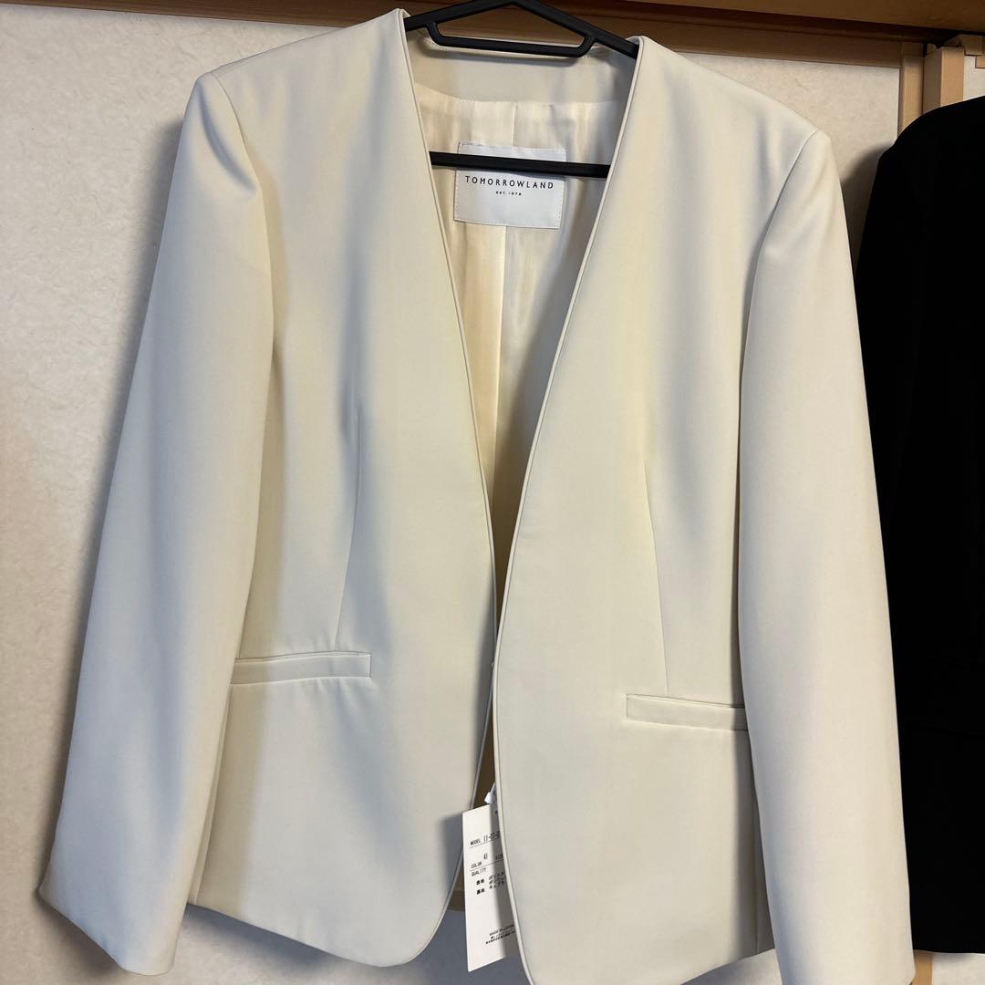 入学卒業通勤にTOMORROWLAND アイボリー ノーカラージャケット 36
