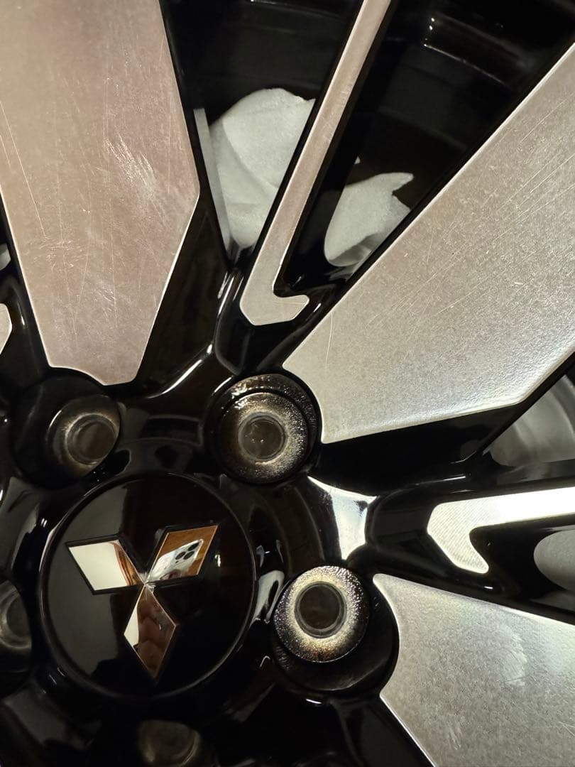 三菱 アウトランダーPHEV 現行20インチ アルミホイール（キズあり）