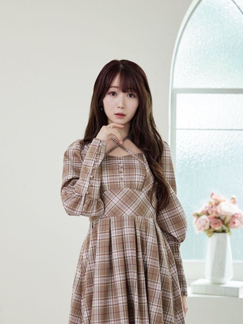 Rosé Muse check box tuck dress