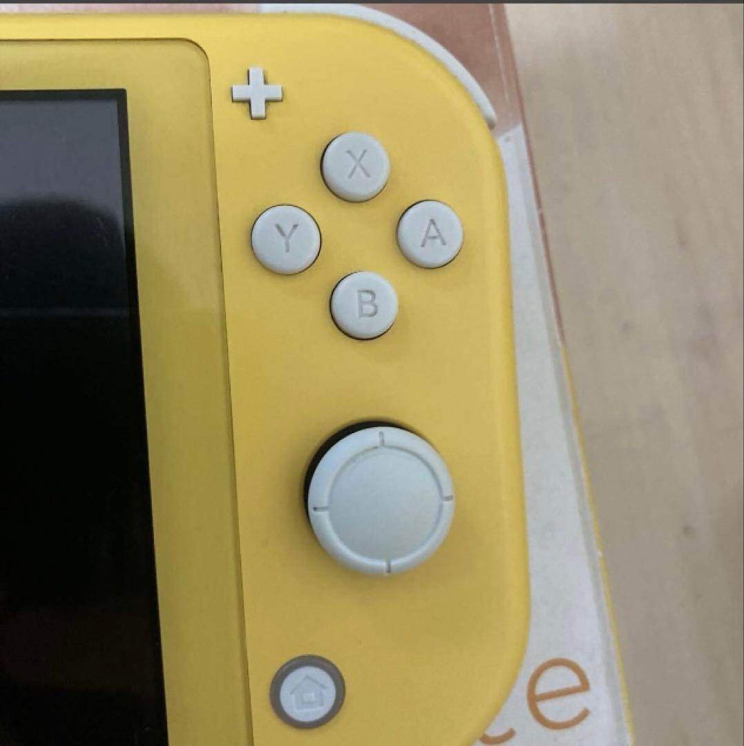 ニンテンドースイッチライト　イエロー　箱とアダプタ付き