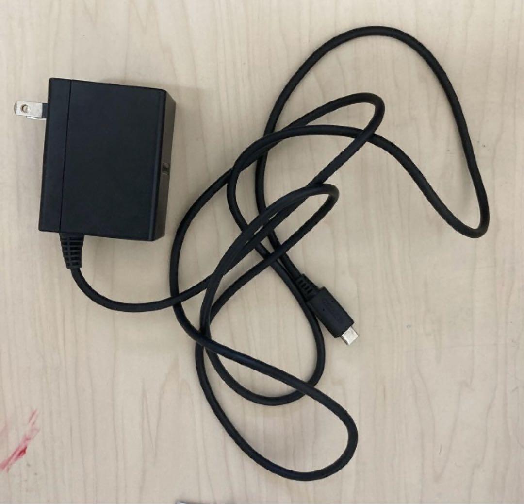 ニンテンドースイッチライト　イエロー　箱とアダプタ付き