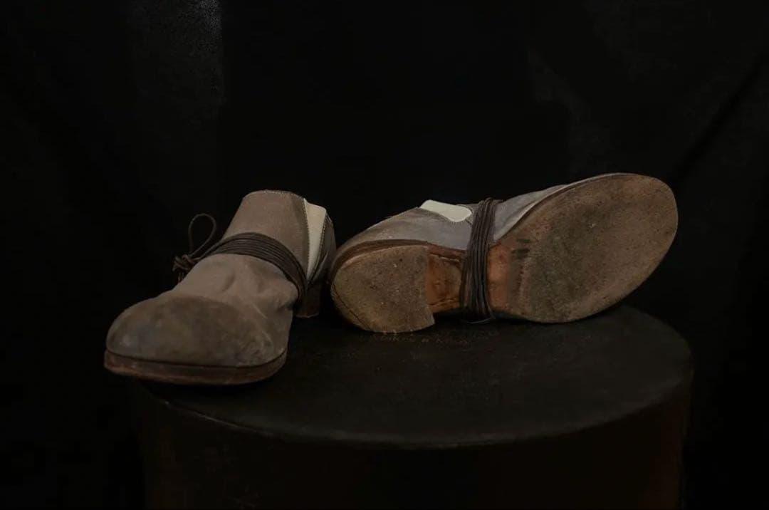 靴 DEVOA GUIDI Cow Leather Short Boots