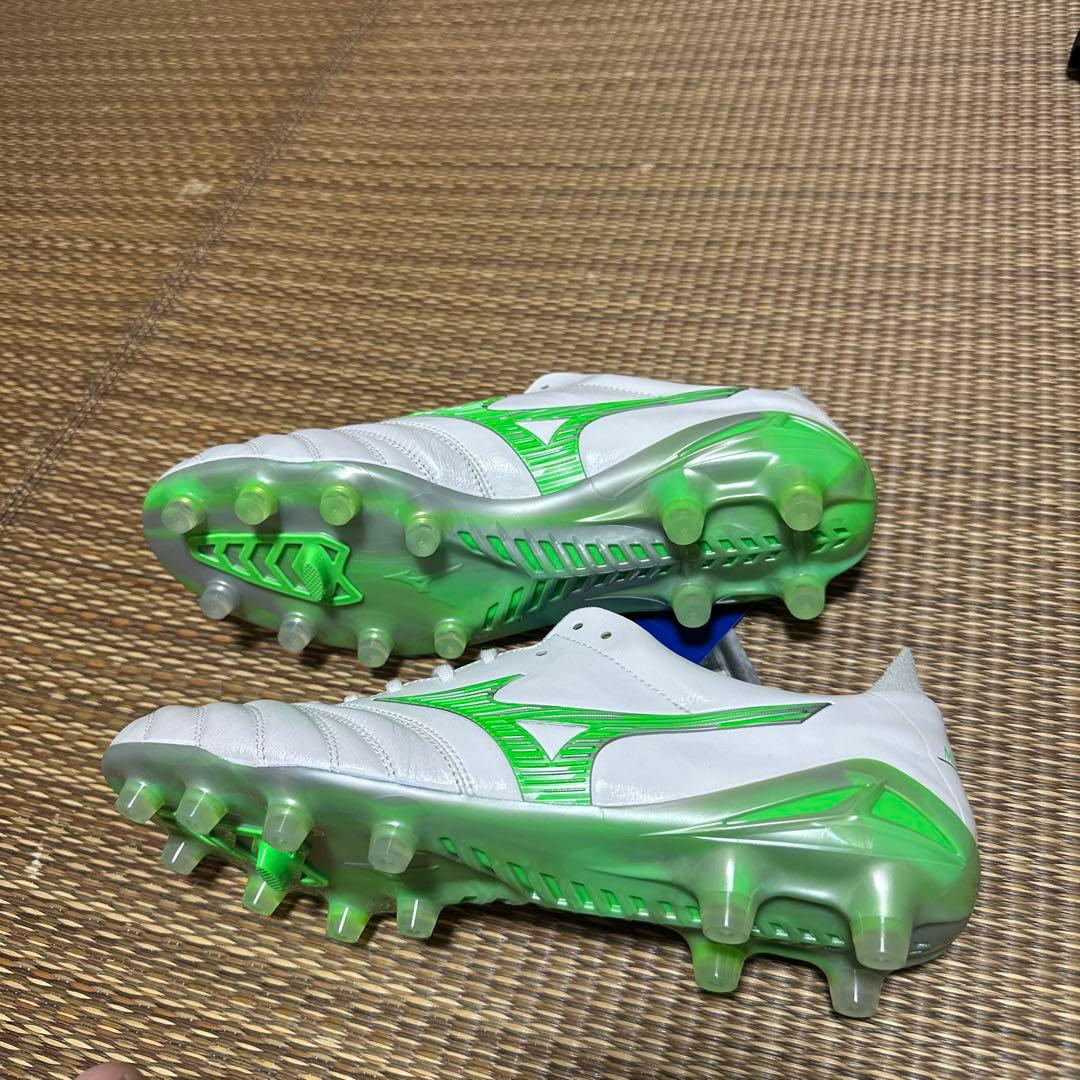Mizuno サッカースパイク ホワイト/グリーン