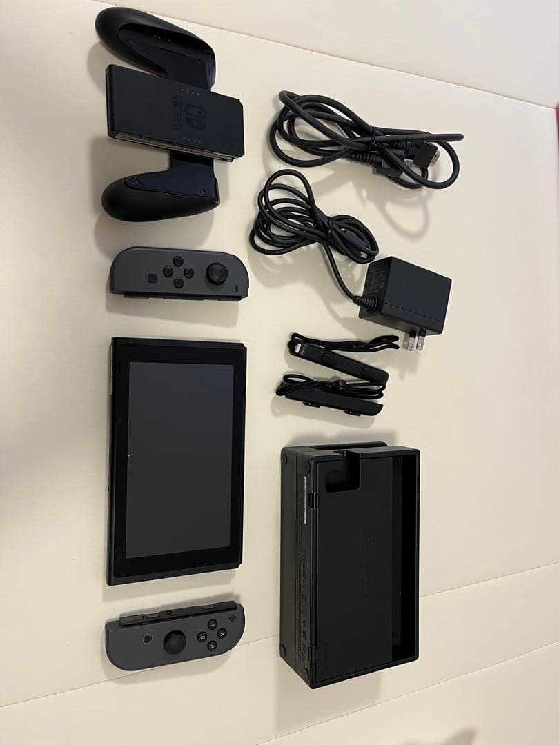 Nintendo Switch ブラック 本体 + ジョイコン
