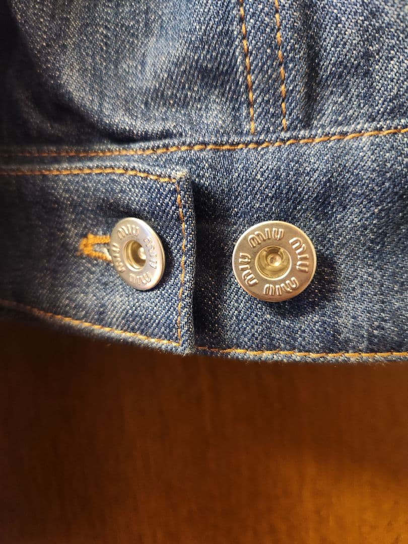 MIU MIU　デニムジャケット