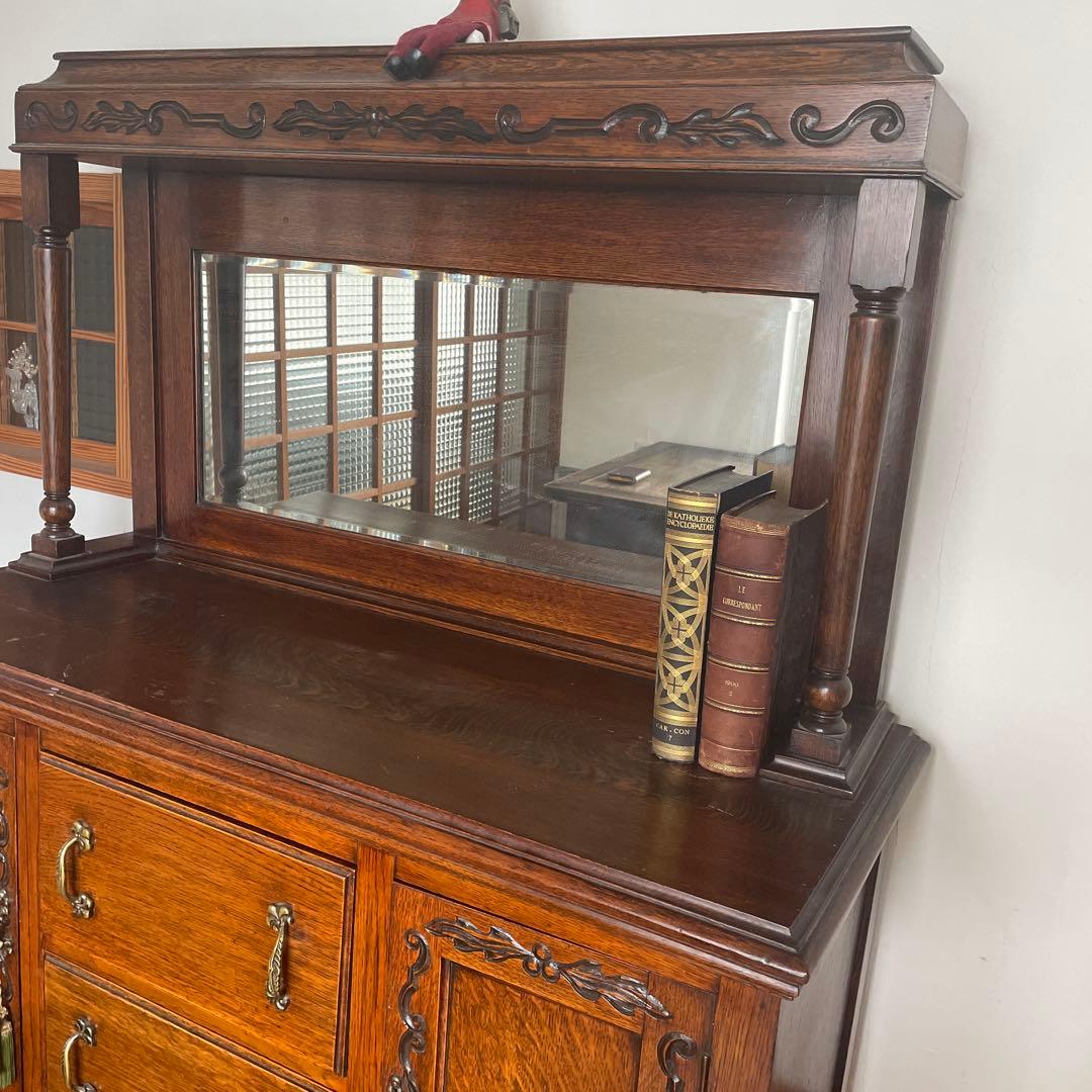 やまさん専用　イギリスアンティーク　鍵付き　ミラーバックサイドボード古本2冊付