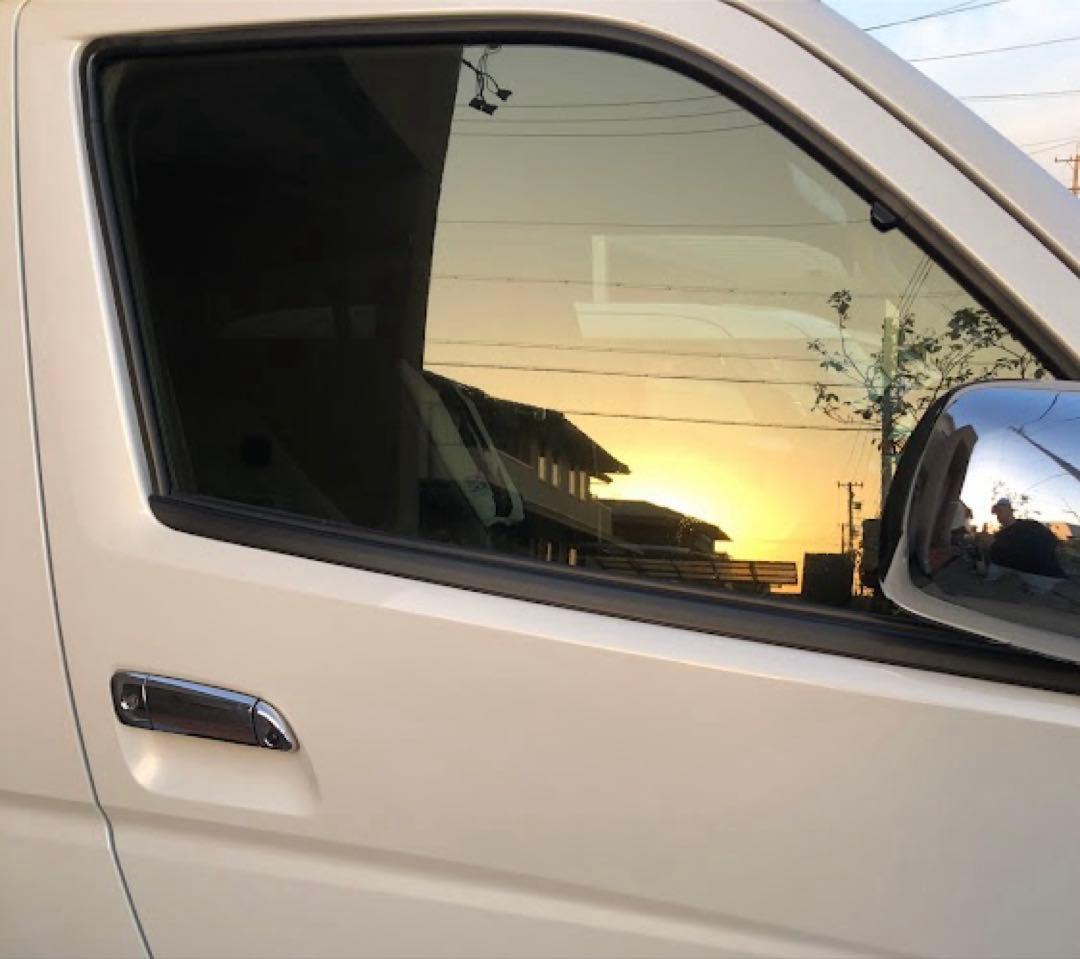 ハイエース　スパッタゴールド　運転席助手席　熟成型カット済みフィルム