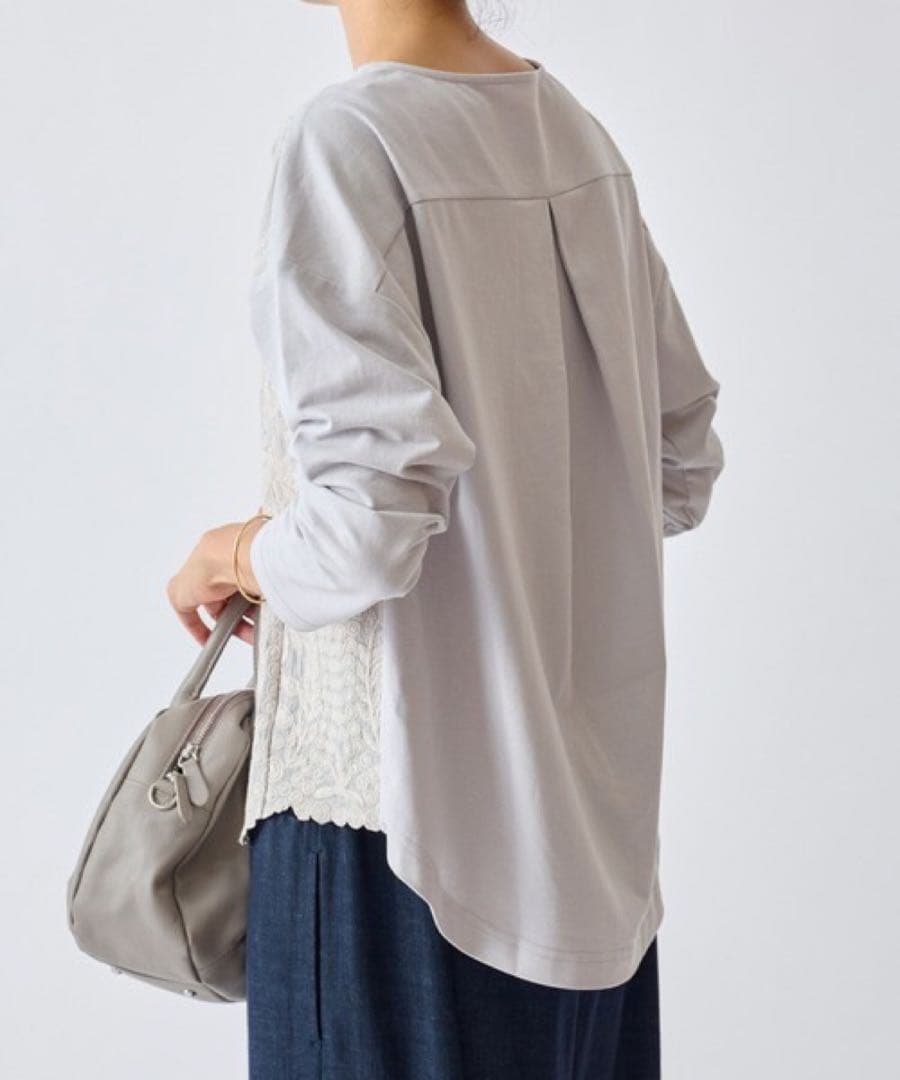 ビアズリー フロント刺繍カットソー