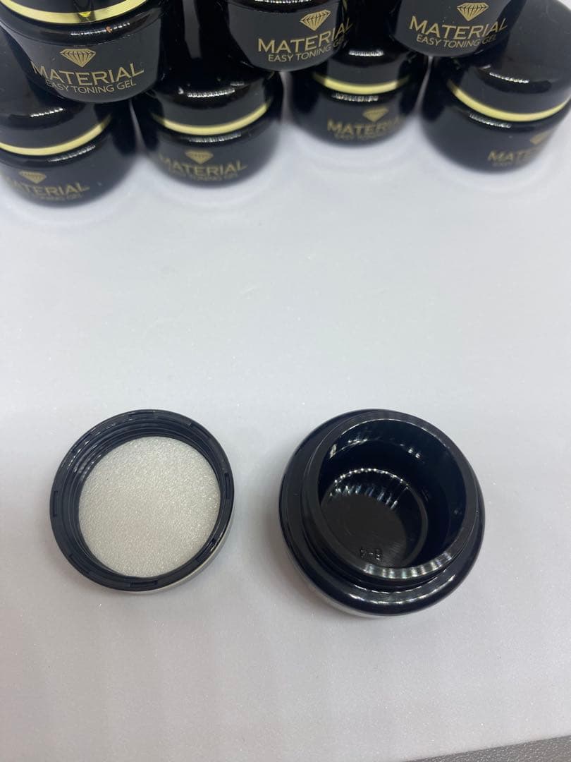 新品　遮光容器　200個セット　黒　ジェルネイル レンジ 空容器　非売品