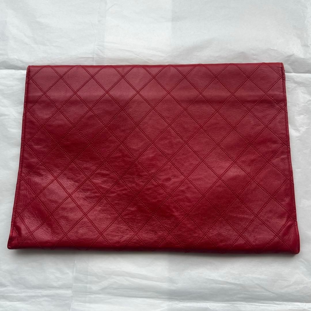 CHANEL 赤　クラッチバッグ・書類入れ