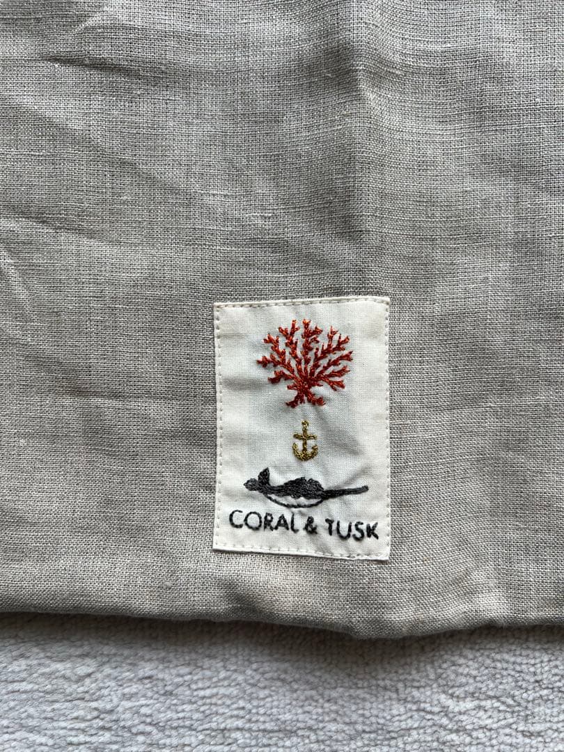 Coral & Tusk コーラルタスク winter birds クッション