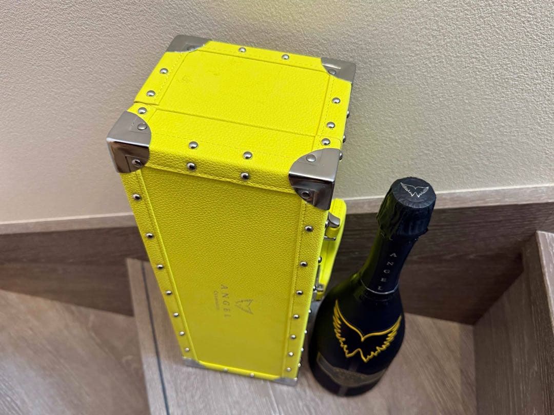 エンジェル シャンパーニュ イエロー NV 箱付き シャンパン