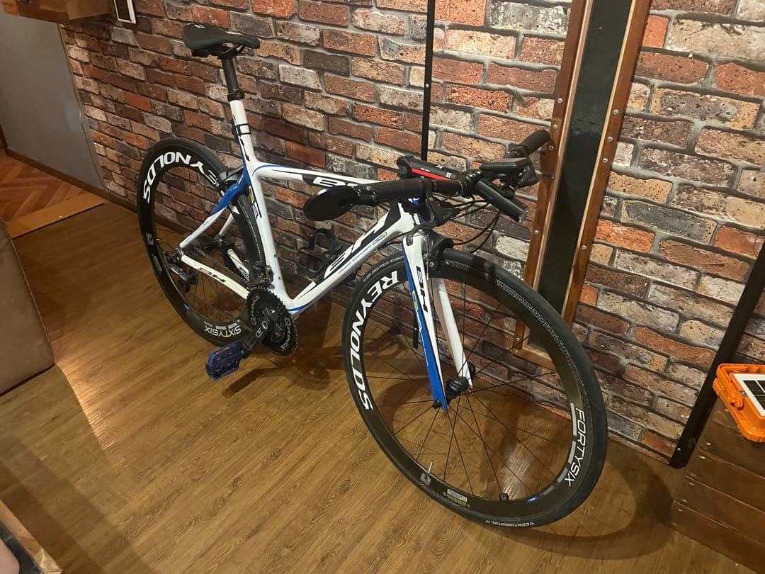 BH G4 カーボン レイノルズカーボンホイール アルテグラR8000グループ組