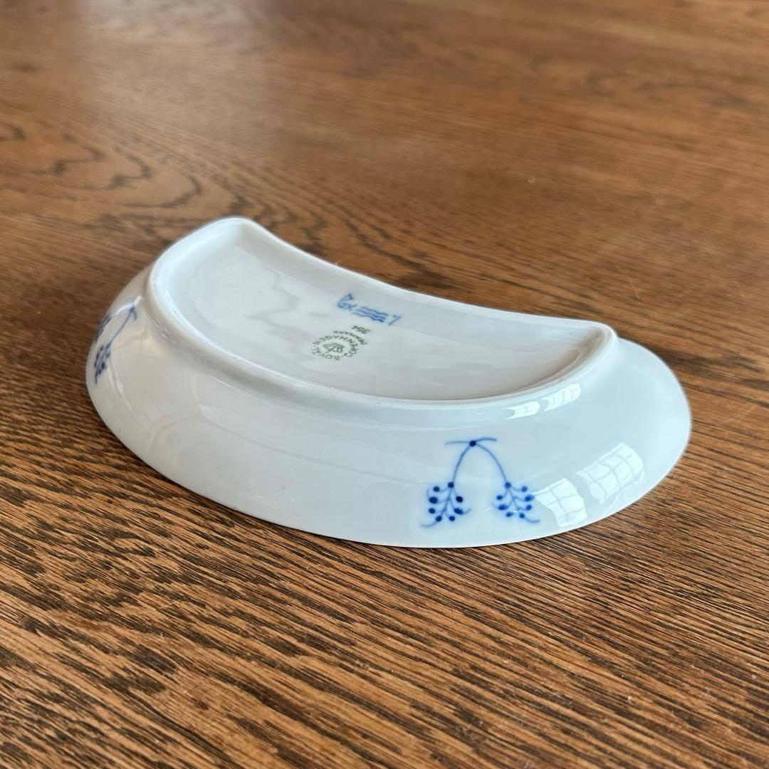 ロイヤルコペンハーゲン ブルーフルーテッド ジャパニーズ クレセントディッシュ