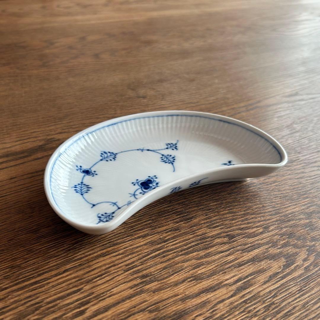 ロイヤルコペンハーゲン ブルーフルーテッド ジャパニーズ クレセントディッシュ