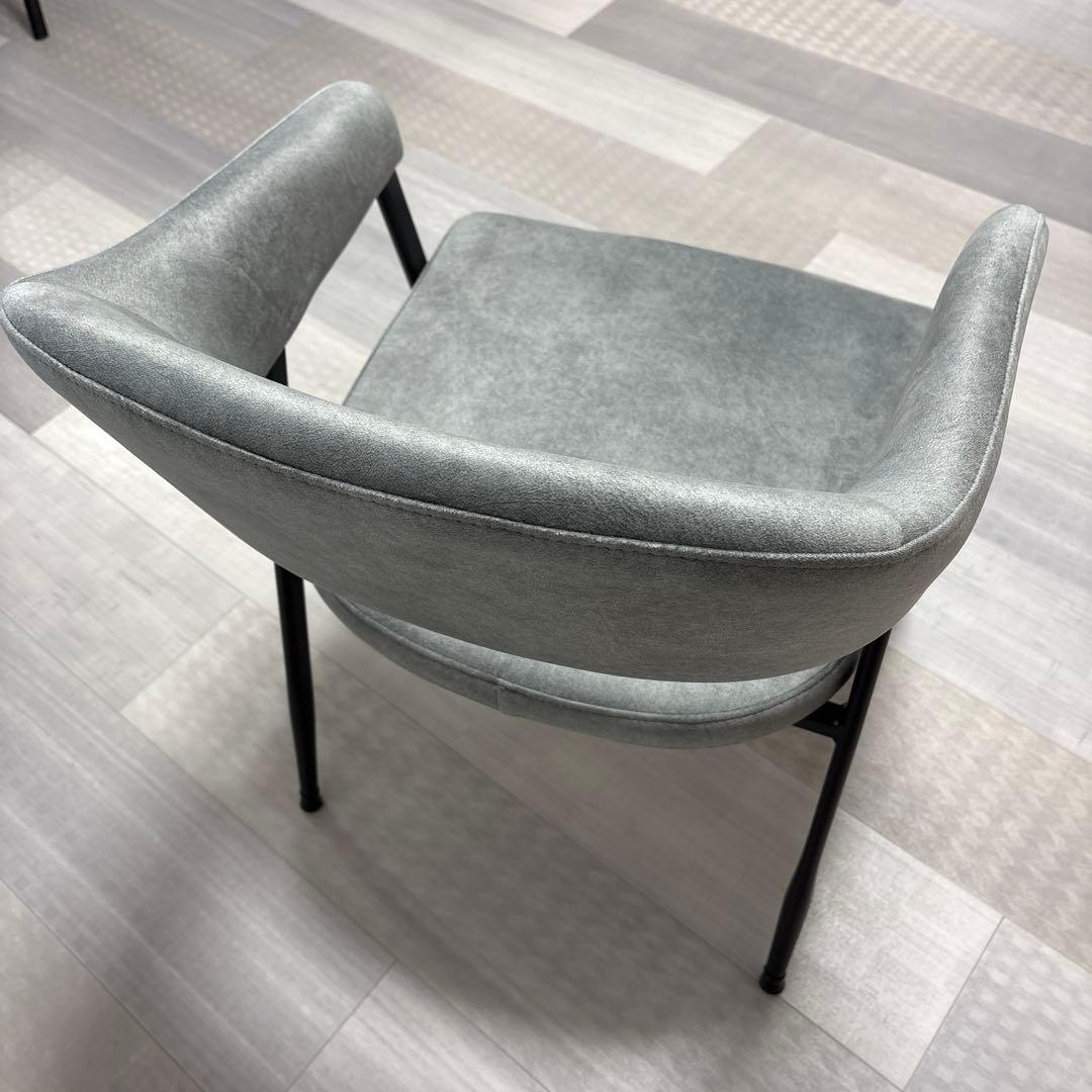 【ほぼ新品】ニトリ 肘付きダイニングチェア(イジー2 ライトグレー)