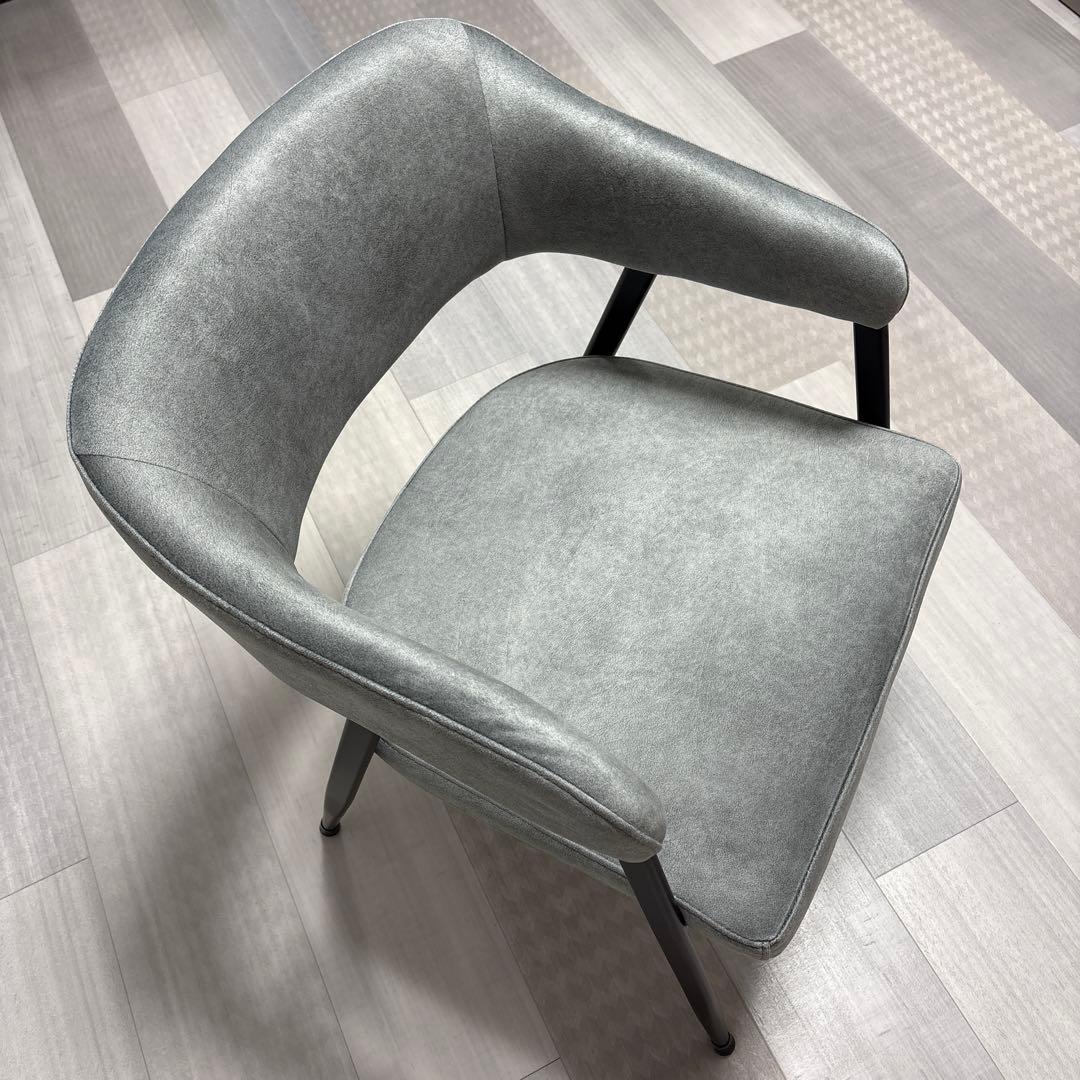 【ほぼ新品】ニトリ 肘付きダイニングチェア(イジー2 ライトグレー)