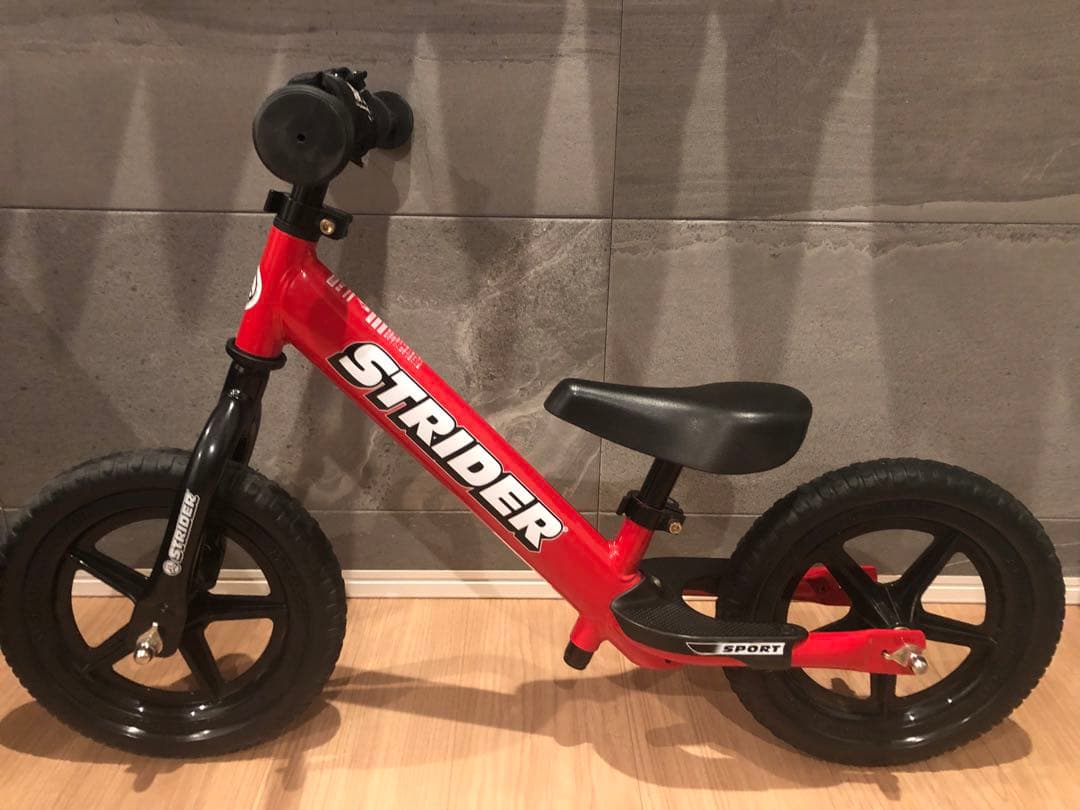 〓超美品〓　ストライダー　赤　レッド　12　カバー付　STRIDER　室内保管