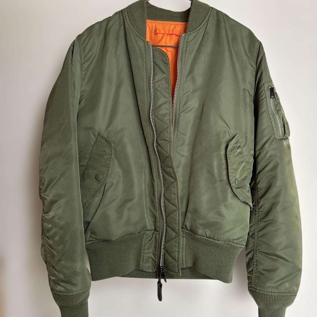 ALPHA INDUSTRIES MA-1フライトジャケット　Sサイズ