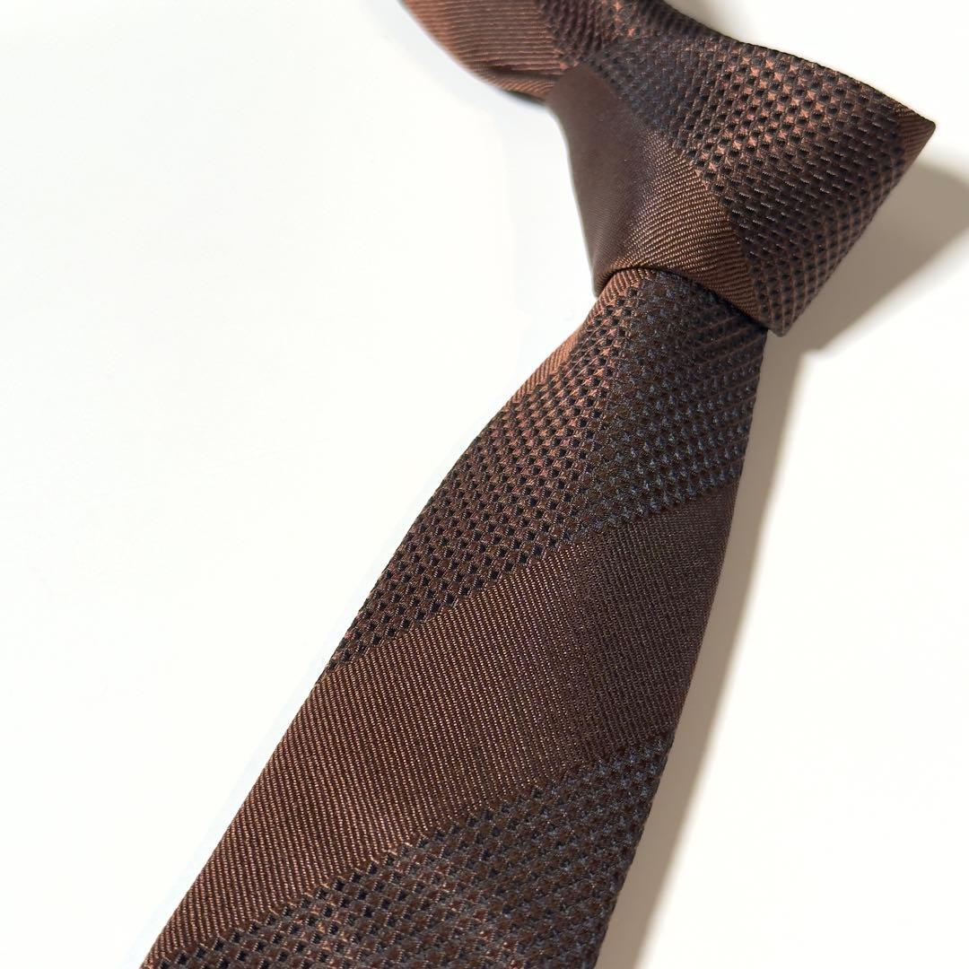 【美品】 BURBERRY バーバリー ストライプ柄 ブラウン系 ネクタイ