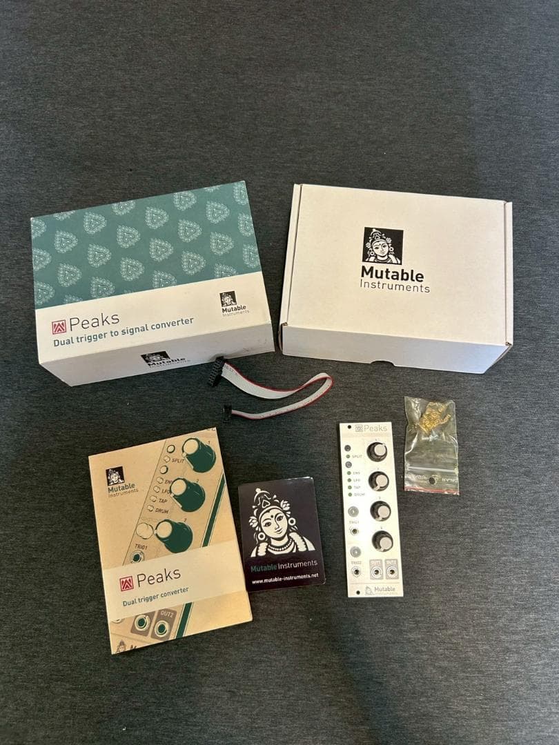 Mutable Instruments Peaks モジュラーシンセサイザー